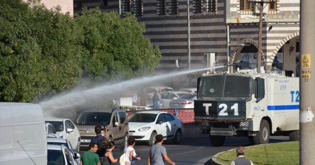 Diyarbakır&#039;da izinsiz gösteri