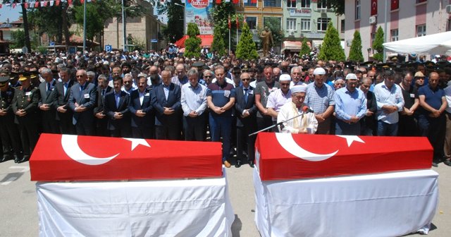 Düşen helikopterdeki anne kıza veda