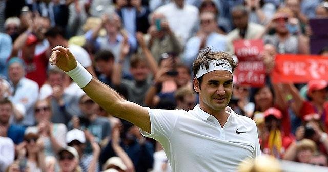 Federer çeyrek final biletini aldı