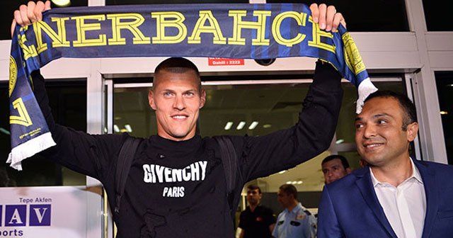 Fenerbahçe&#039;nin yeni transferi Martin Skrtel İstanbul&#039;da