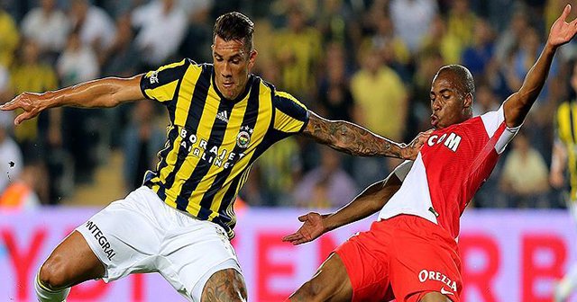 Fenerbahçe rövanş için avantaj sağladı