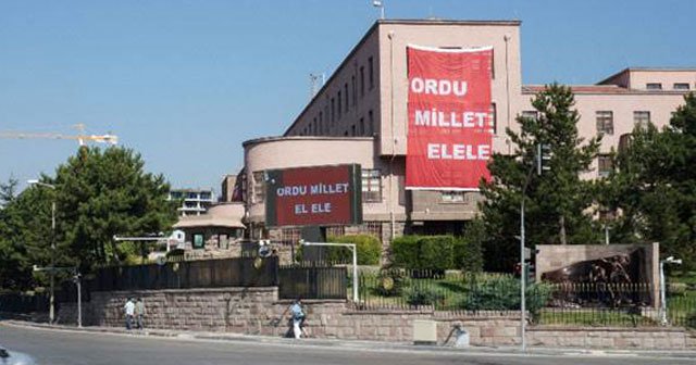 Genelkurmay&#039;dan &#039;afişli&#039; mesaj