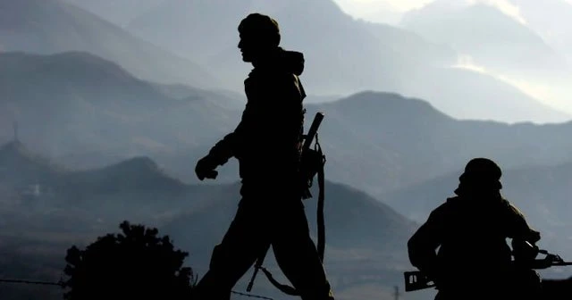 Hakkari'de askeri üs bölgesine saldırı