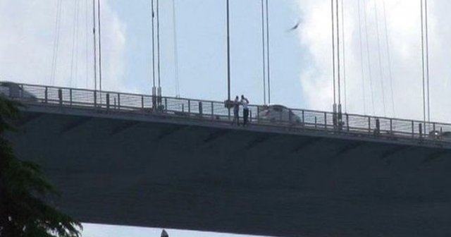 İstanbul'da tehlikeli anlar, trafik kitlendi