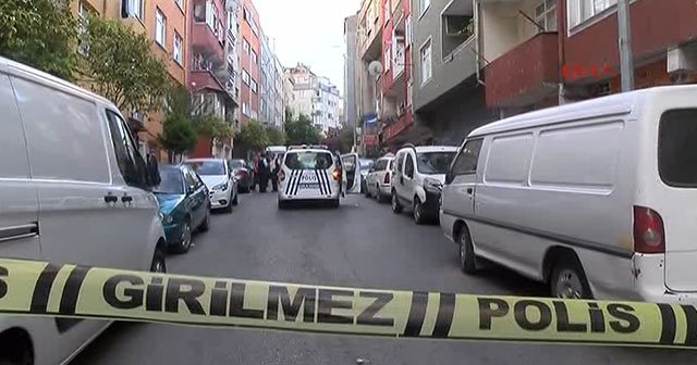 Kağıthane&#039;de polis aracına saldırı