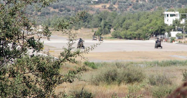 Kışla komutanı darbecilere yakıt vermemek için bakın ne yaptı!