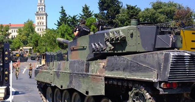 Korgeneral İyidil, &#039;200 tankın Ankara&#039;ya inmesi engellendi&#039;