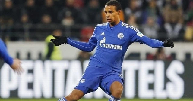 Liverpool Joel Matip ile anlaştı