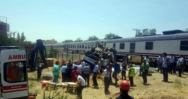 Manisa&#039;da tren kazası, 6 ölü