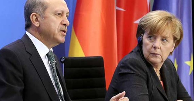 Merkel&#039;den Erdoğan&#039;a idam uyarısı