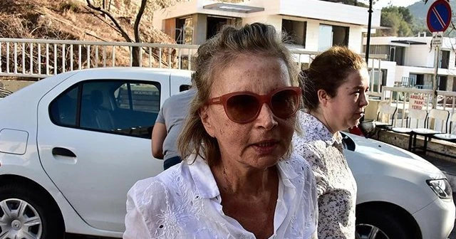 Nazlı Ilıcak tutuklandı