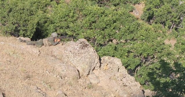 Operasyonda 1 terörist öldürüldü, 2 terörist sağ yakalandı.