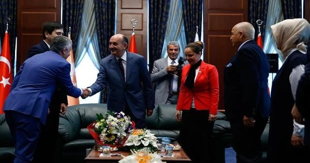 Partiler arası bayramlaşmada 'birlik ve beraberlik' vurgusu
