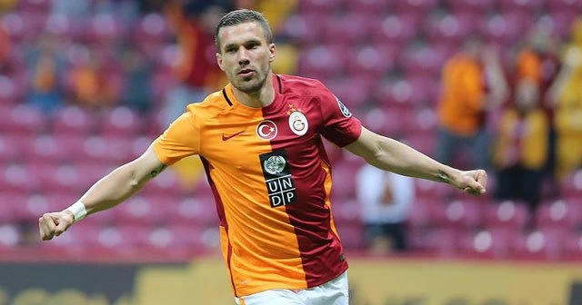 Podolski'den Mario Gomez yorumu
