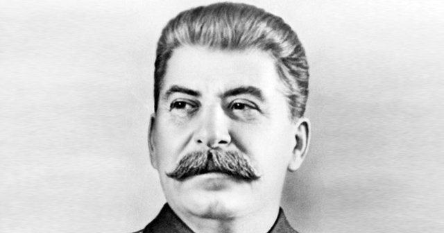 Rusya’ya yeni Stalin anıtı