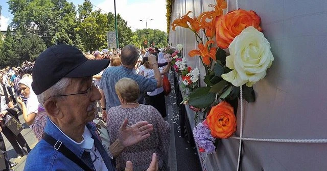 Srebrenitsa kurbanlarının cenazeleri Saraybosna&#039;ya ulaştı