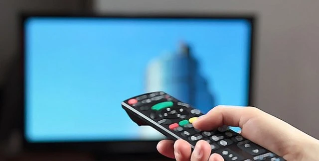 Televizyon izlemek gözleri bozar mı?
