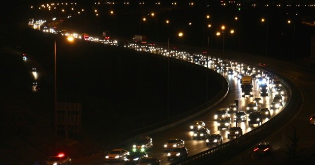 TEM&#039;de yoğun trafik başladı