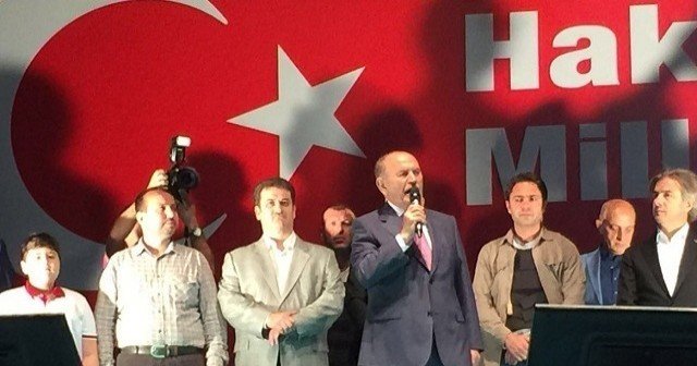 Topbaş, &#039;Yüreklerinizle tankların, topların önüne çıktınız&#039;