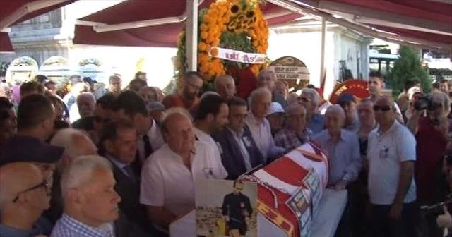 Turgay Şeren son yolculuğuna uğurlandı