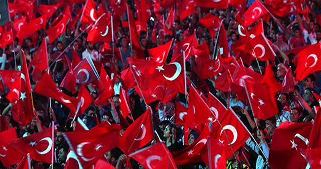Türk Bayrağı imalatında rekor