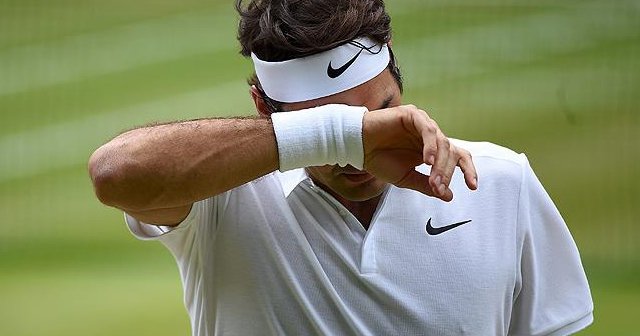 Wimbledon&#039;da Federer elendi