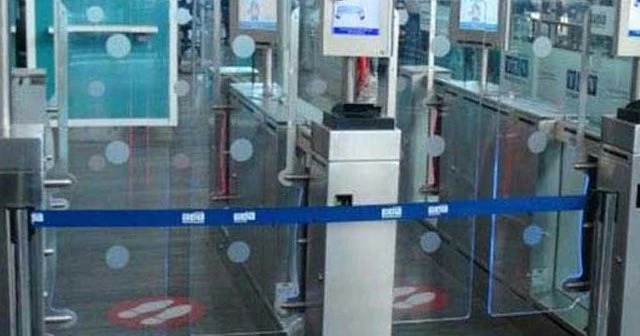 Yurtdışı çıkışlarda biyometrik kontrol uygulaması durduruldu