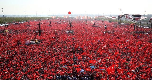 &#039;Demokrasi ve Şehitler Mitingi&#039;ne 5 milyon katılım