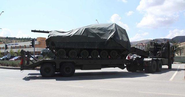 Ankara&#039;dan çıkarılan zırhlı araçlar Çankırı&#039;ya götürülüyor