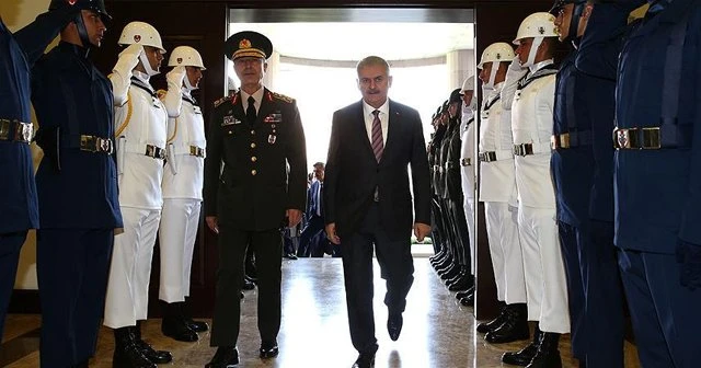 Başbakan’dan Genelkurmay’a geçmiş olsun ziyareti