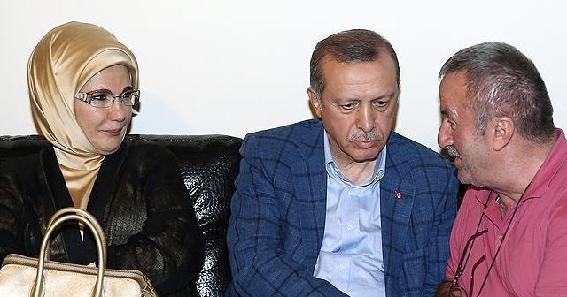 Erdoğan&#039;dan şehit ailesine ziyaret