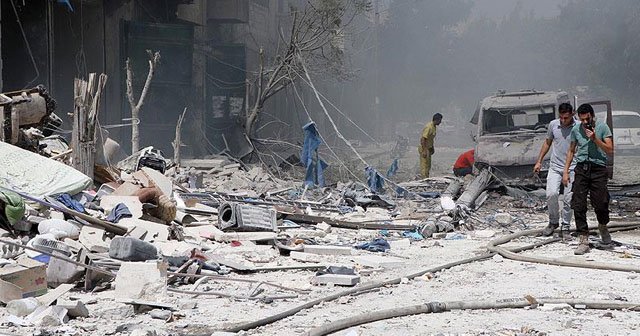 Esad rejimi Halep&#039;te taziye çadırını vurdu, 20 ölü