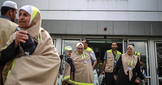 Gazze&#039;den ilk hacı kafilesi yola çıktı