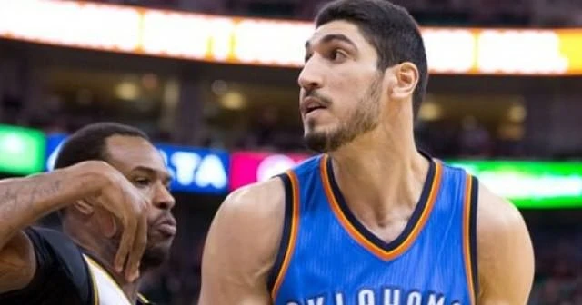 Hain evlat Enes Kanter soyadını değiştirdi