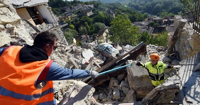 İtalya’da depremin bilanço ağırlaşıyor