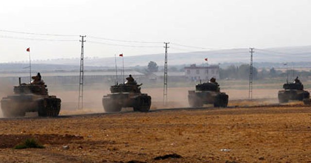 Karkamış sınırındaki tanklar bu sabah Suriye&#039;ye girdi