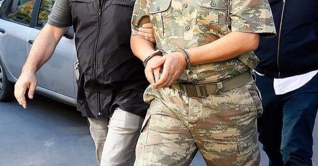 Kocaeli&#039;de, çoğu akademisyen 28 kişi ile 10 asker FETÖ&#039;den tutuklandı