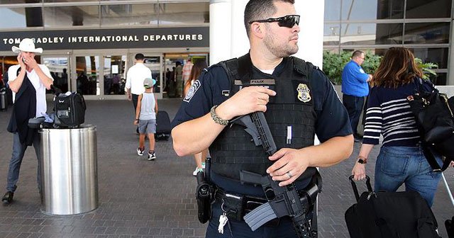 Los Angeles havalimanında silah sesi paniği