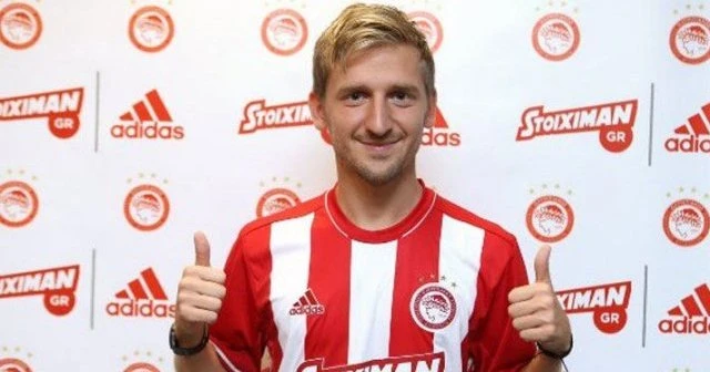 Marin, Olympiakos ile sözleşme imzaladı