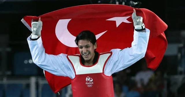 Milli tekvandocu Nur Tatar Rio'da bronz madalya aldı