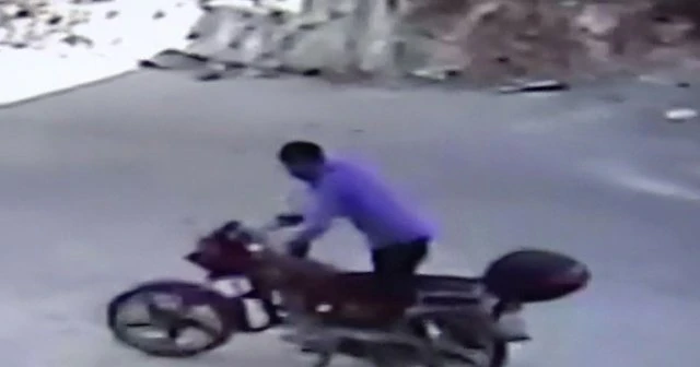Motosiklet hırsızlığı kamerada