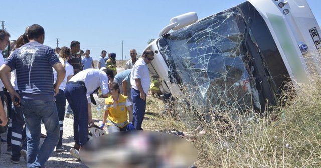 Otobüs şarampole yuvarlandı, 2 ölü, 2 yaralı