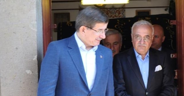 Özhaseki ve Davutoğlu, cenaze törenine katıldı