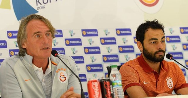 Riekerink ve Selçuk&#039;tan Beşiktaş mesajı