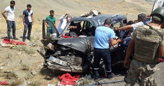 Şırnak’ta trafik kazası, 2 ölü, 3 yaralı