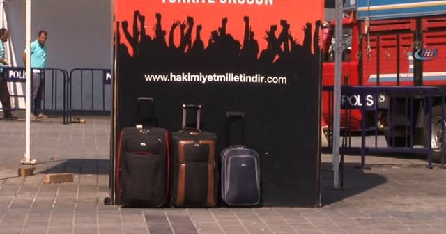 Taksim&#039;de şüpheli bavul alarmı!