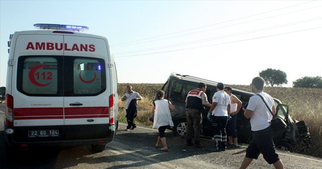 Tatil yolunda kaza, 8 yaralı