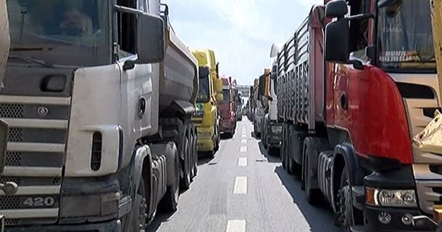 3. köprü yolunu trafiğe kapattılar