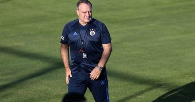 Advocaat oyuncularını uyardı