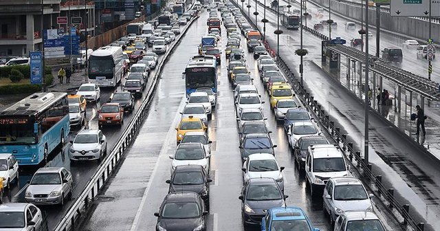 Benzin ve motorin fiyatlarında indirim bekleniyor